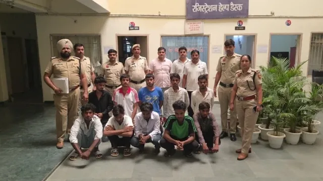 Gurugram Murder: बच्चों के झगड़े ने लिया खूनी मोड़, युवक को झुग्गी से खींचकर चाकू से हमला; 10 आरोपी गिरफ्तार.