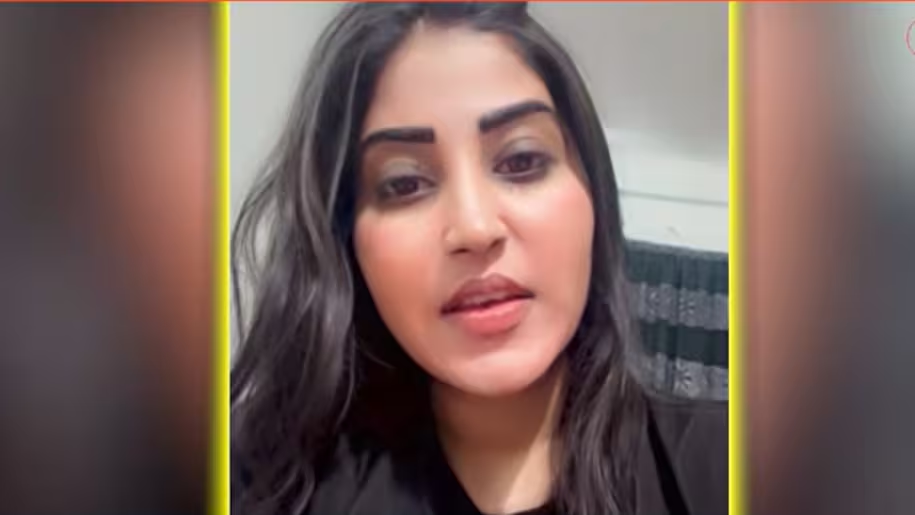 AI से बनाई अफसर की फर्जी अश्लील फोटो, 15 लाख की मांग का आरोप; झांसी में महिला गिरफ्तार.. AI से बनाई अफसर की फर्जी अश्लील फोटो, 15 लाख की मांग का आरोप; झांसी में महिला गिरफ्तार..