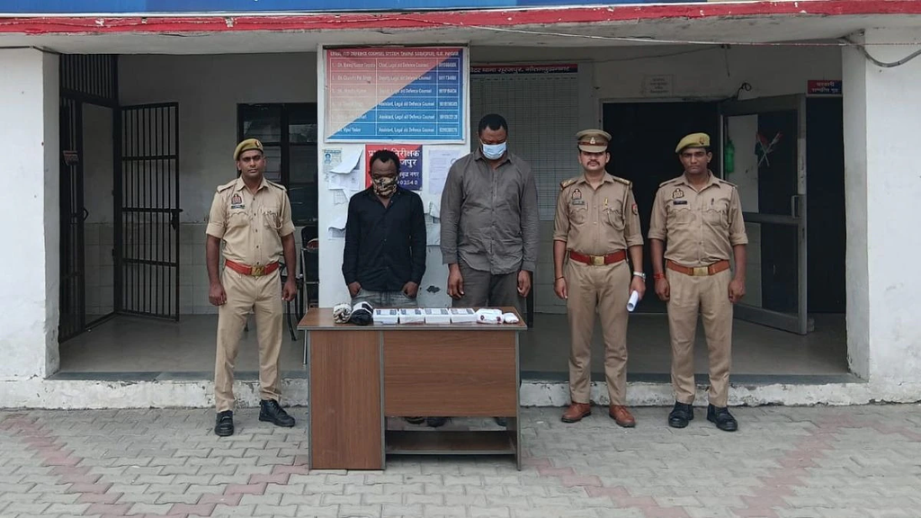ग्रेटर नोएडा में विदेशी नागरिकों का ड्रग्स नेटवर्क! बिजनेस वीजा पर आए, स्टूडियो अपार्टमेंट से कर रहे थे MDMA की सप्लाई. ग्रेटर नोएडा में विदेशी नागरिकों का ड्रग्स नेटवर्क! बिजनेस वीजा पर आए, स्टूडियो अपार्टमेंट से कर रहे थे MDMA की सप्लाई.
