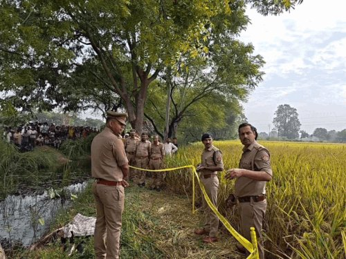डबलरोटी बेचकर परिवार चलाता था युवक, दोपहर में अचानक हुआ लापता; अगली सुबह नहर किनारे मिला शव डबलरोटी बेचकर परिवार चलाता था युवक, दोपहर में अचानक हुआ लापता; अगली सुबह नहर किनारे मिला शव