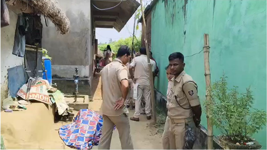 ओडिशा: पति की संदिग्ध मौत के मामले में पत्नी हिरासत में, बेटे-बेटी की भूमिका की भी जांच. ओडिशा: पति की संदिग्ध मौत के मामले में पत्नी हिरासत में, बेटे-बेटी की भूमिका की भी जांच.
