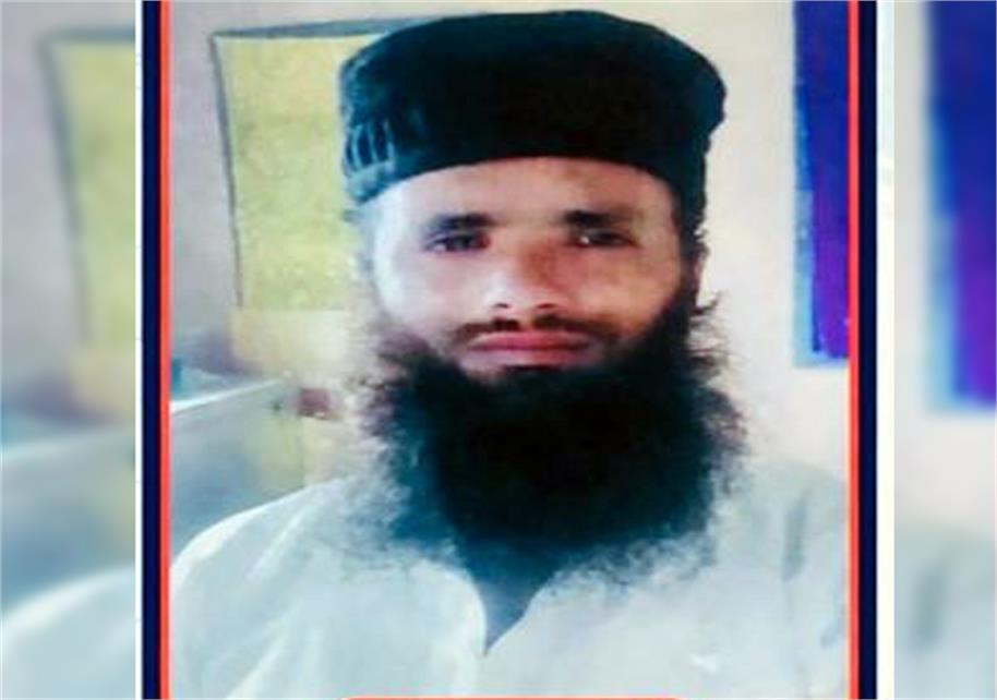 हिमाचल में जेल से फरार इनामी आरोपी की दहशत, हथियार लेकर घर में घुसा; आधे घंटे तक परिवार को बनाया बंधक. हिमाचल में जेल से फरार इनामी आरोपी की दहशत, हथियार लेकर घर में घुसा; आधे घंटे तक परिवार को बनाया बंधक.