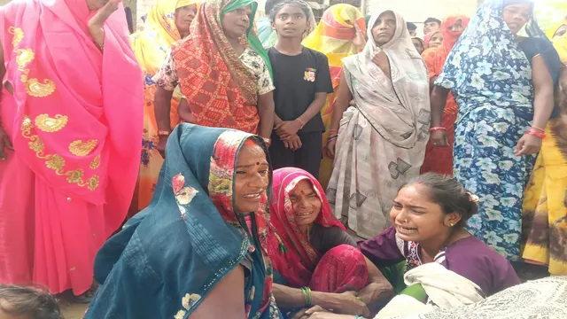 प्रतापगढ़ में मां और दो साल के मासूम बेटे की संदिग्ध मौत, मायके वालों ने पति पर लगाया हत्या का आरोप प्रतापगढ़ में मां और दो साल के मासूम बेटे की संदिग्ध मौत, मायके वालों ने पति पर लगाया हत्या का आरोप
