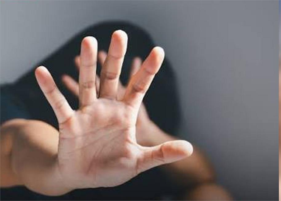 रेवाड़ी में 9 साल की छात्रा से छेड़छाड़ के मामले में म्यूजिक टीचर दोषी, अदालत ने सुनाई 5 साल की कठोर कैद रेवाड़ी में 9 साल की छात्रा से छेड़छाड़ के मामले में म्यूजिक टीचर दोषी, अदालत ने सुनाई 5 साल की कठोर कैद