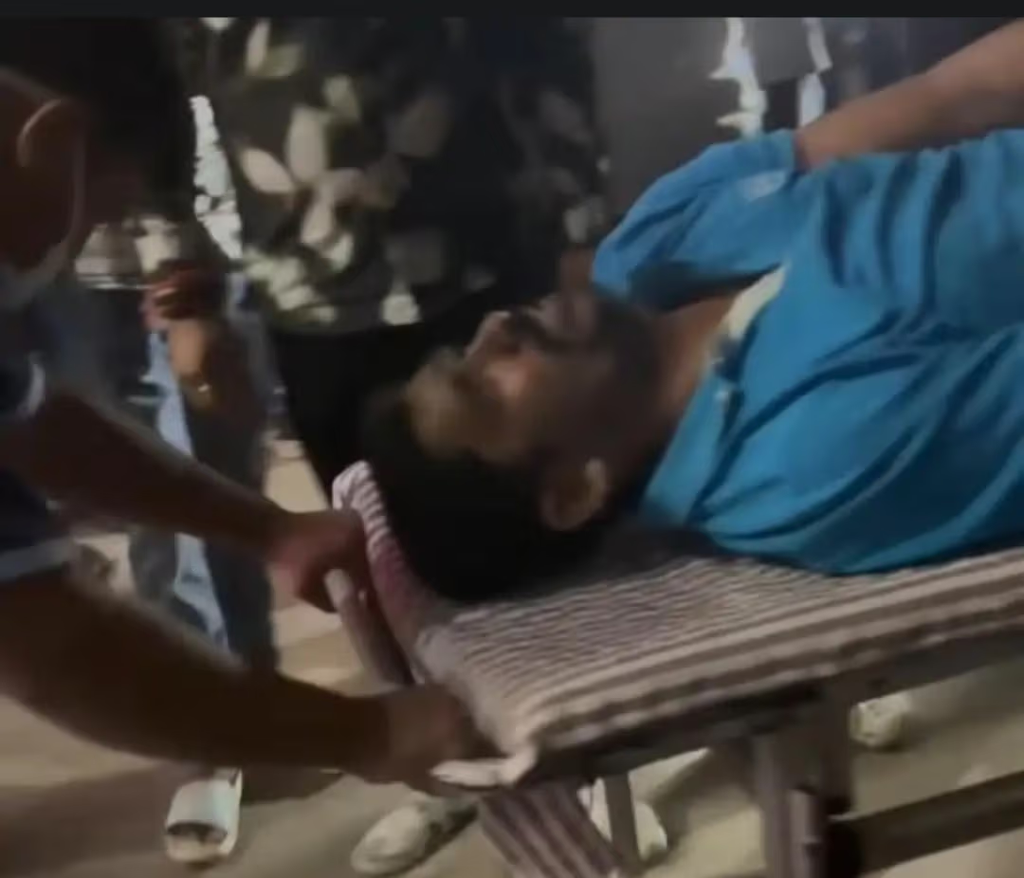 पटना में पैक्स अध्यक्ष संजीत कुमार की गोली मारकर हत्या, बचाने पहुंचे प्रखंड प्रमुख के पति पर भी बरसाईं गोलियां; हालत गंभीर पटना में पैक्स अध्यक्ष संजीत कुमार की गोली मारकर हत्या, बचाने पहुंचे प्रखंड प्रमुख के पति पर भी बरसाईं गोलियां; हालत गंभीर